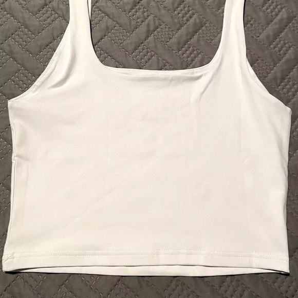 2-Crop Top by Reoria Size Medium Buttery Soft Sports Bra-1 White & 1 Black - Picture 4 of 11